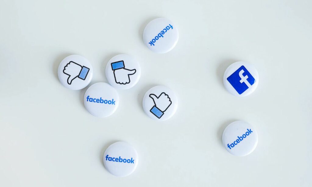 facebook-pins